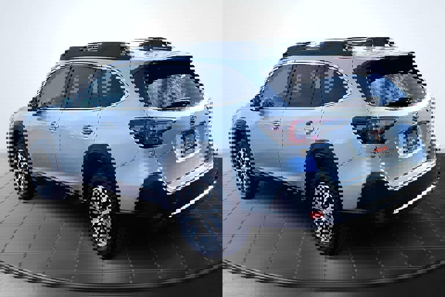 Used 2023 Subaru Outback Premium image 4