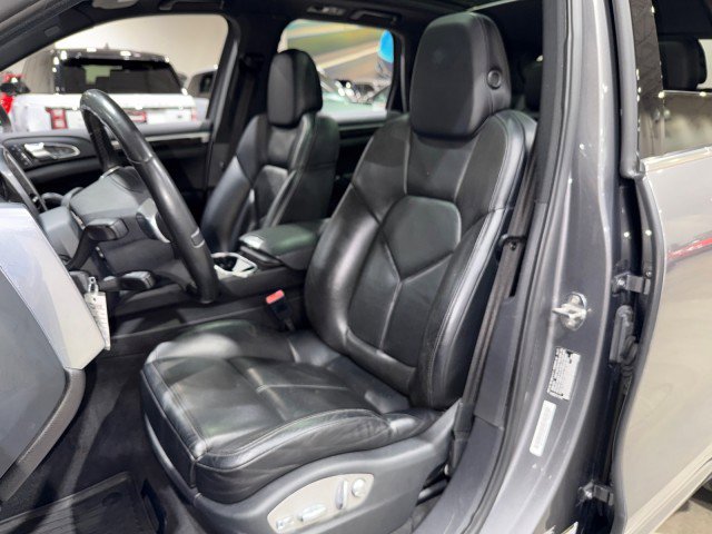 Used 2012 Porsche Cayenne S w/ Premium Pkg Plus image 11