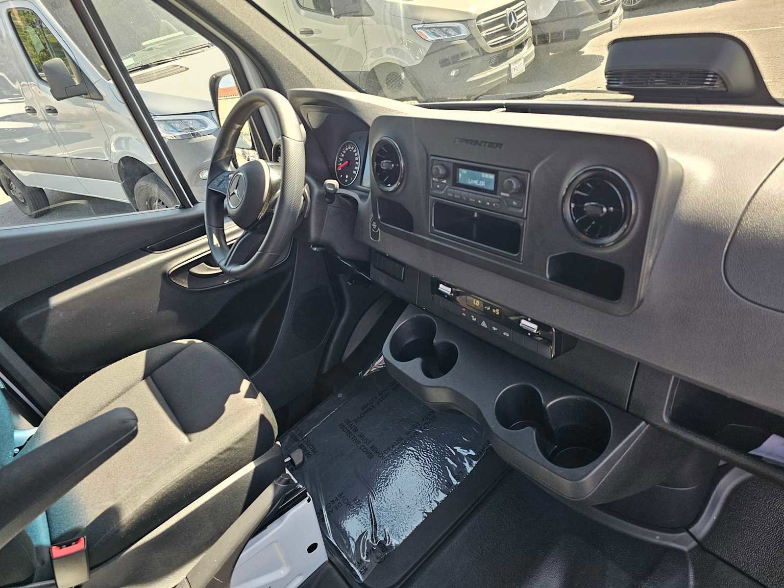 Used 2025 Mercedes-Benz Sprinter 2500 image 11