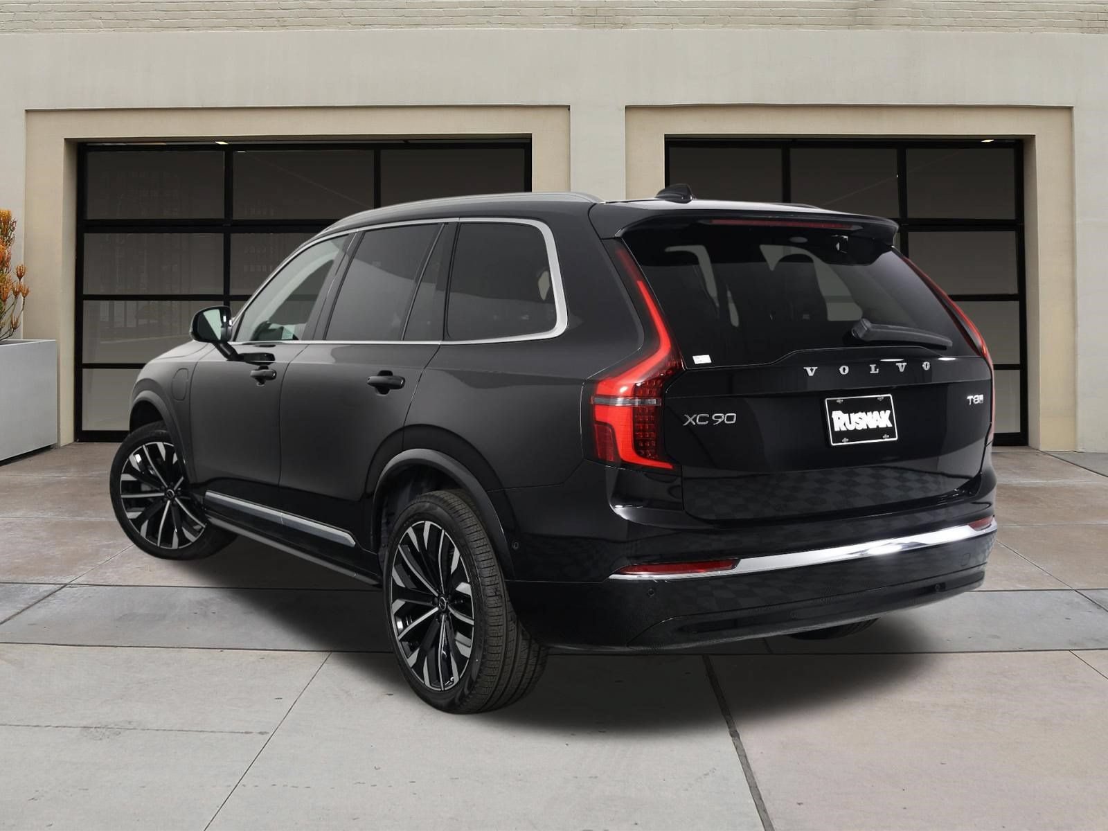 New 2026 Volvo XC90 T8 Ultra w/ Protection Package AWD/4WD image 3