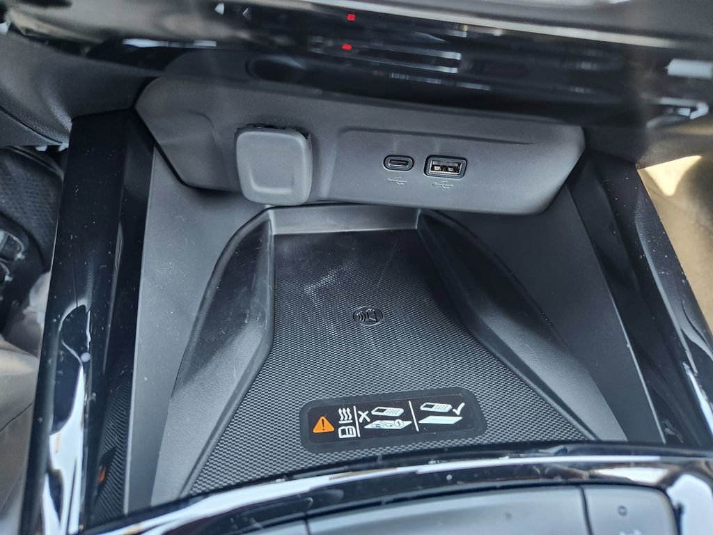 New 2026 Chevrolet Trax RS w/ Sunroof Package image 19