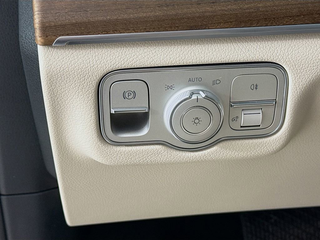 Used 2026 Mercedes-Benz GLE 350 4MATIC image 11