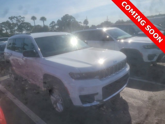 Certified 2023 Jeep Grand Cherokee L Laredo image 3