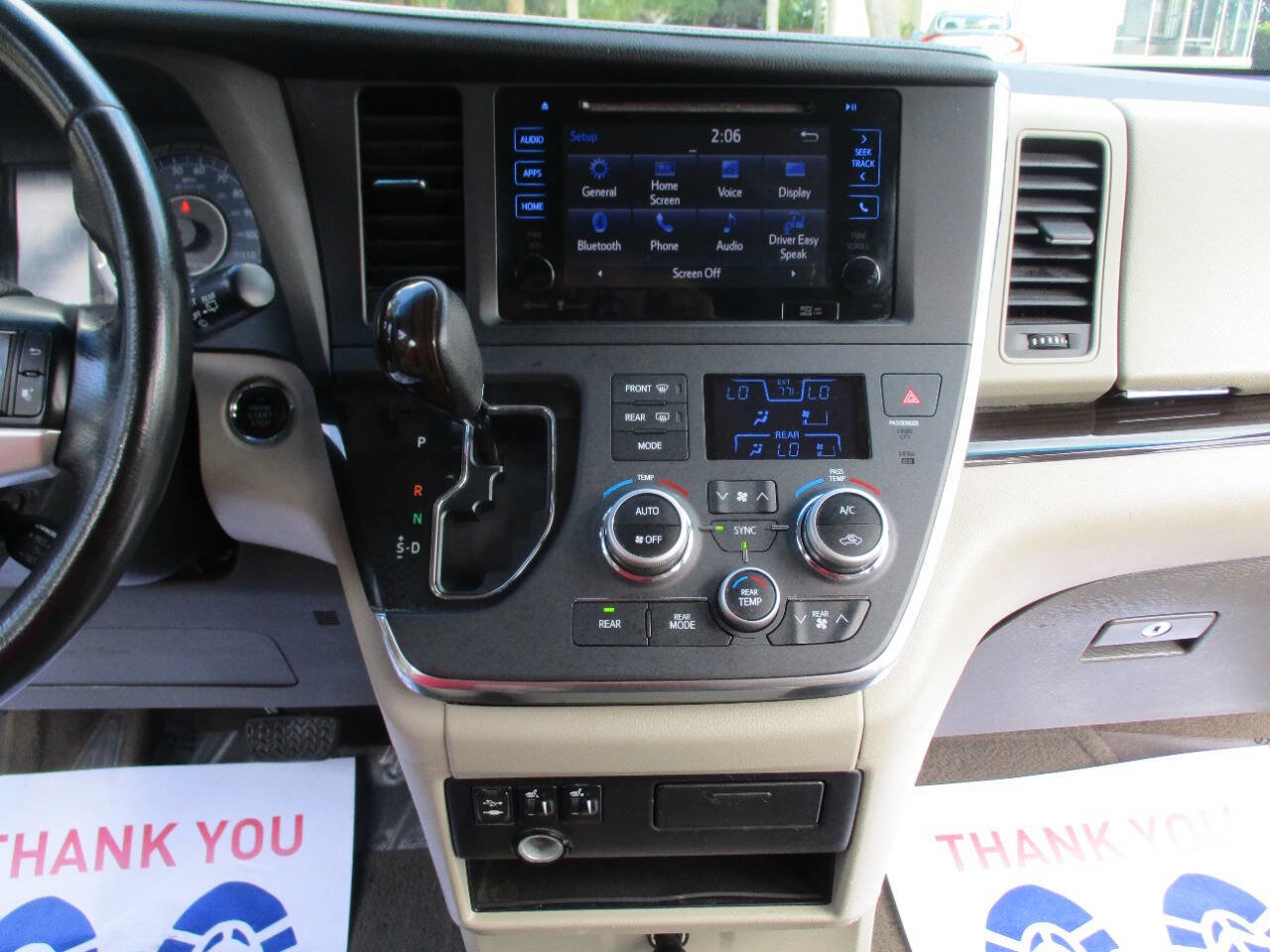 Used 2015 Toyota Sienna XLE Premium image 17