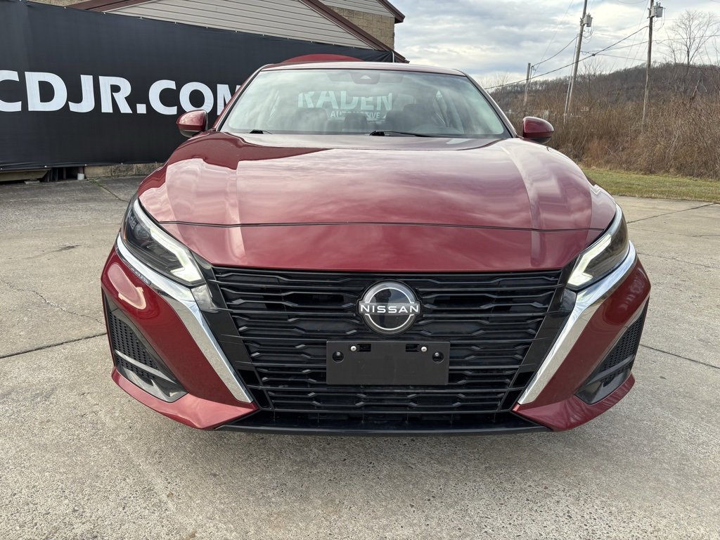 Used 2023 Nissan Altima 2.5 SV image 2