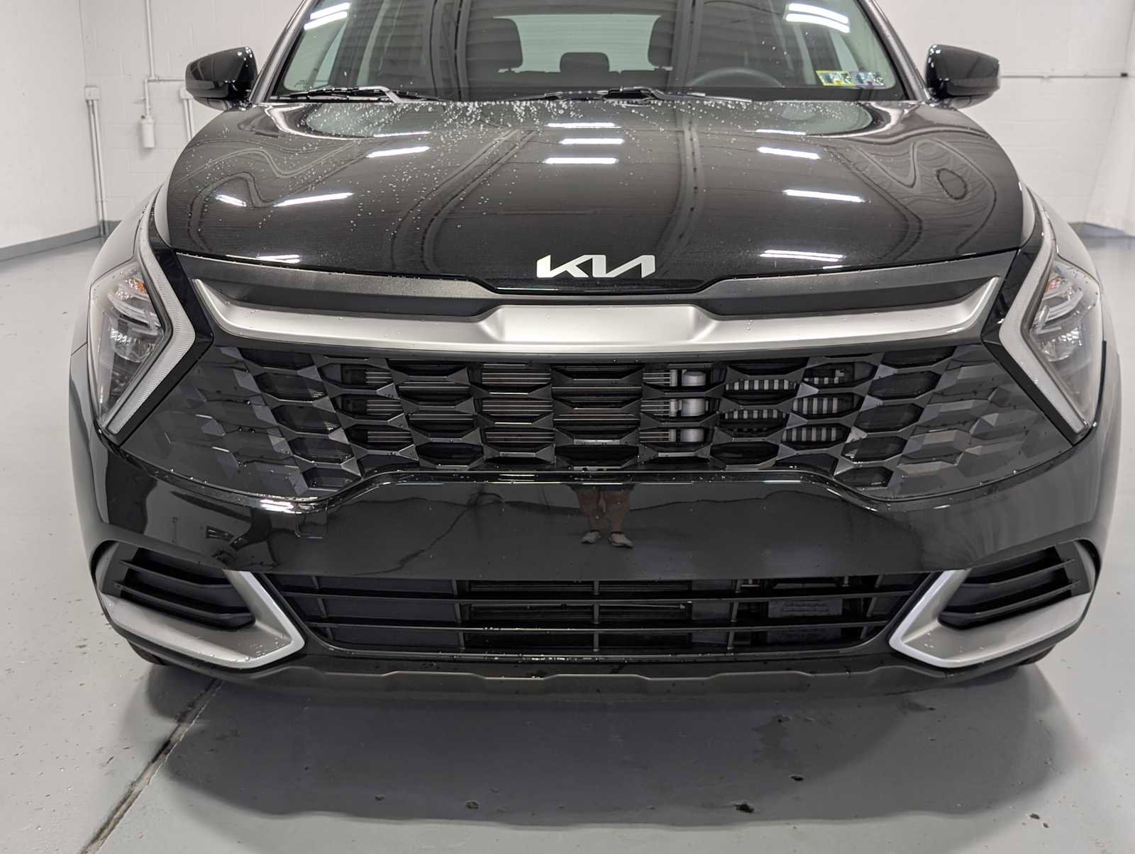 Certified 2023 Kia Sportage LX image 2