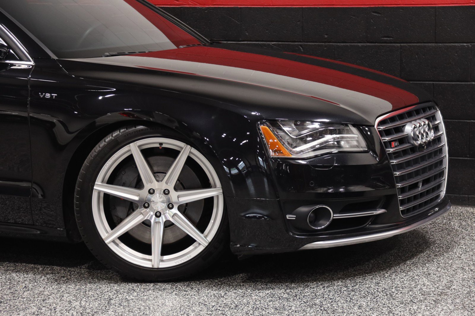 Used 2014 Audi S8 AWD/4WD image 3