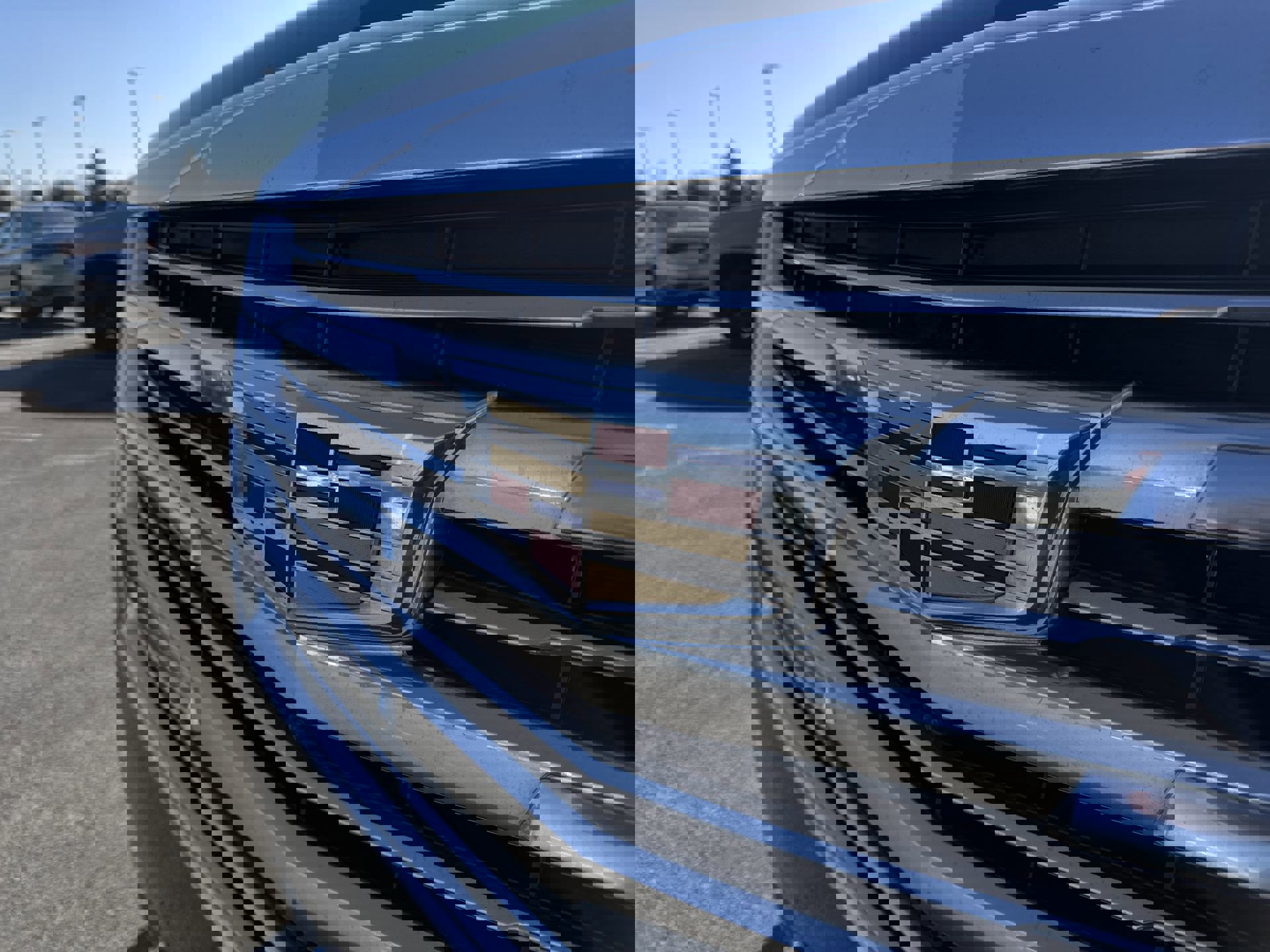 Used 2017 Cadillac Escalade Platinum image 32