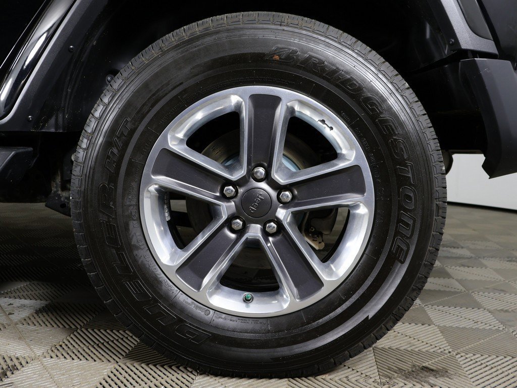 Used 2020 Jeep Wrangler Unlimited Sahara w/ Uconnect 4C Nav & Sound Group image 15