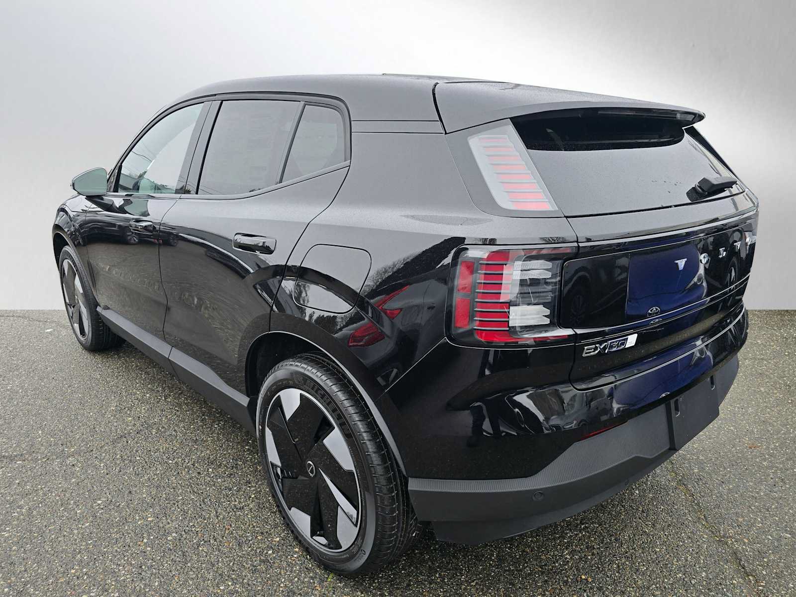 New 2026 Volvo EX30 Plus w/ Protection Package Premier AWD/4WD image 5