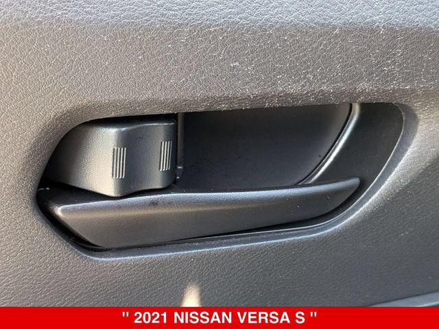Used 2021 Nissan Versa S FWD image 11