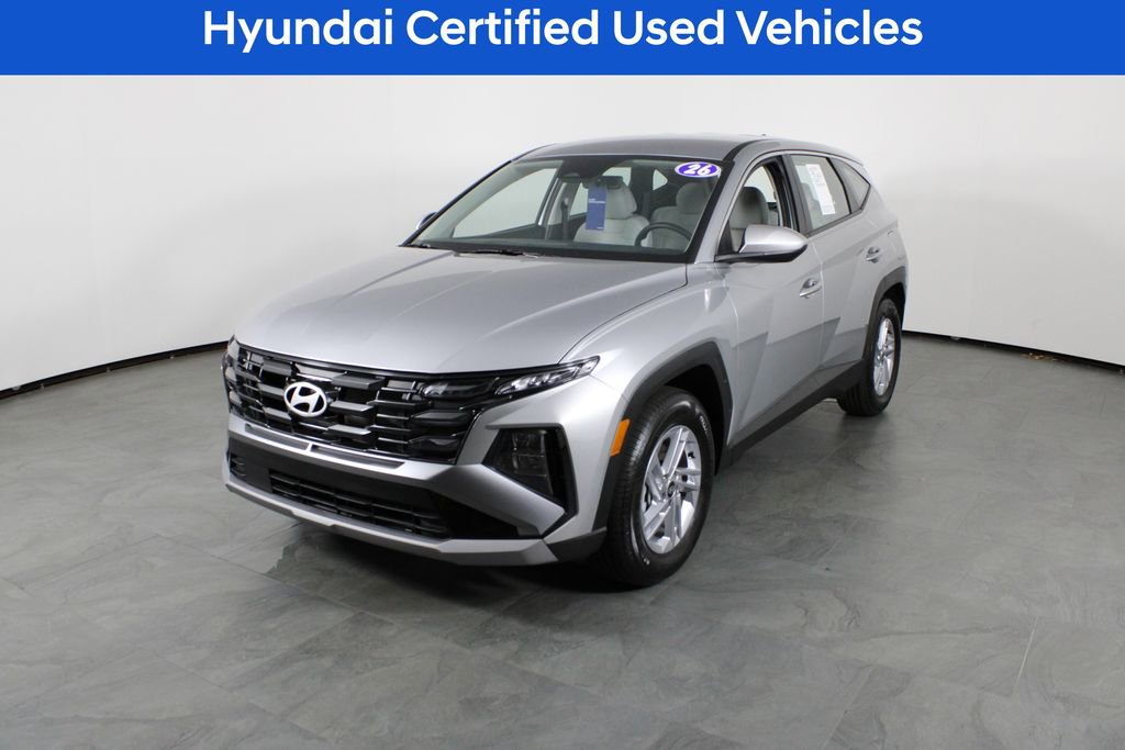 Certified 2026 Hyundai Tucson SE image 2