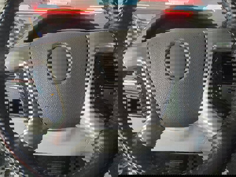 Used 2012 Cadillac Escalade Platinum image 28