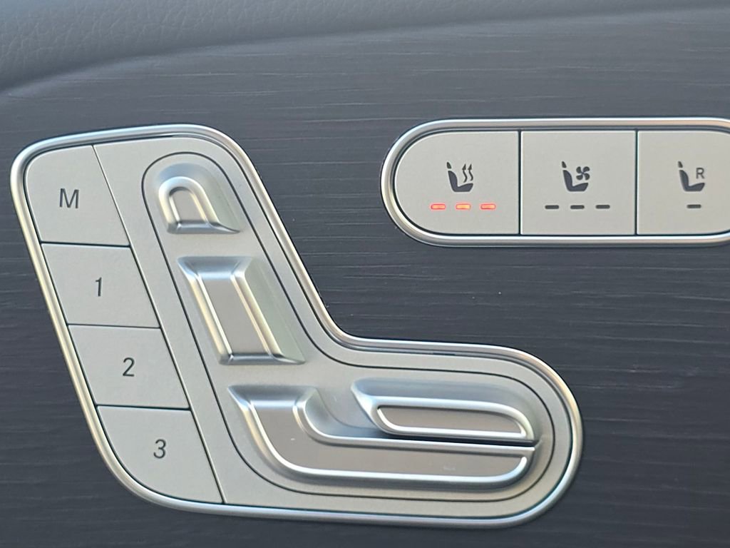 New 2026 Mercedes-Benz GLS 450 4MATIC image 6