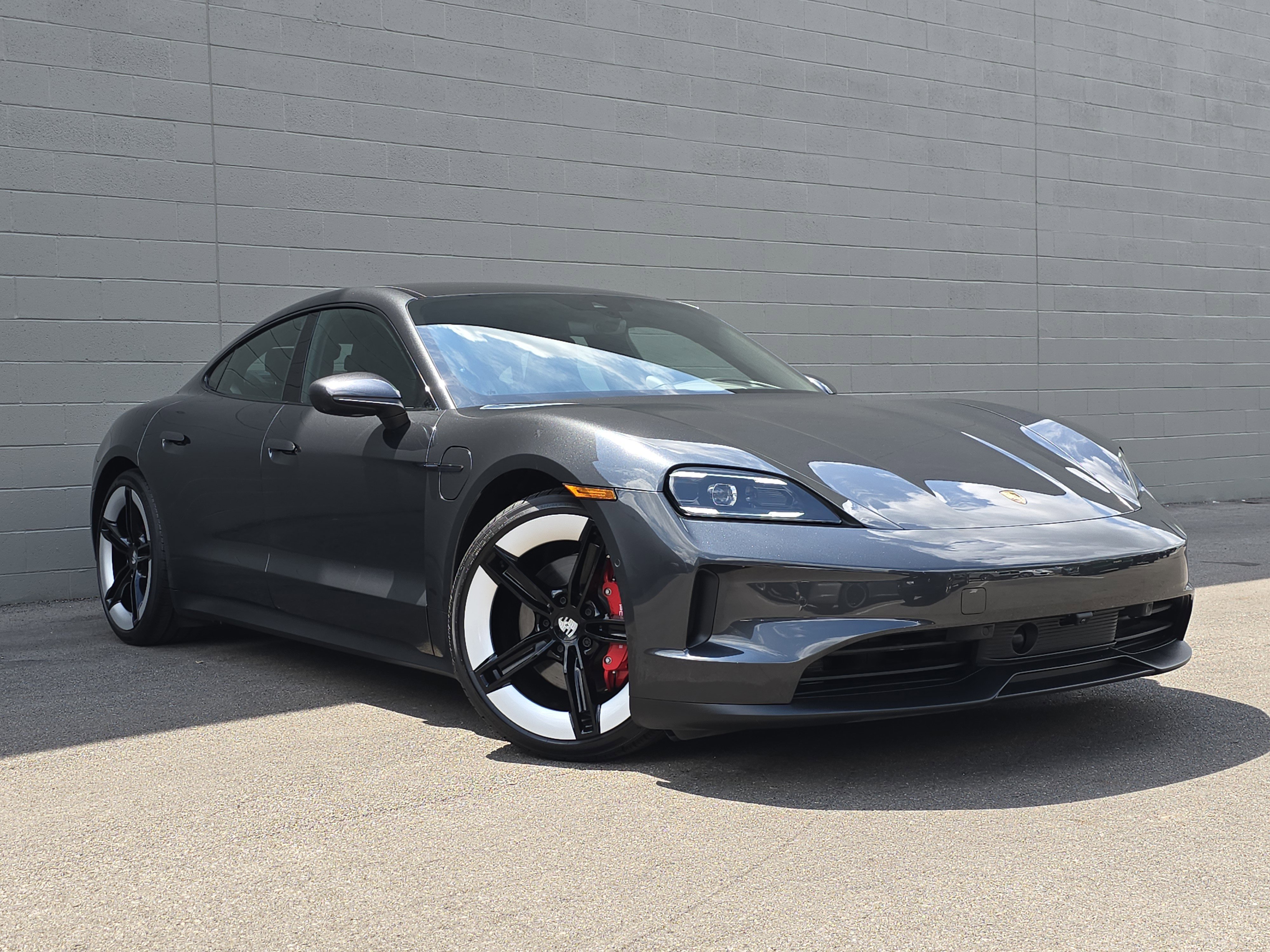 New 2025 Porsche Taycan 4S image 7