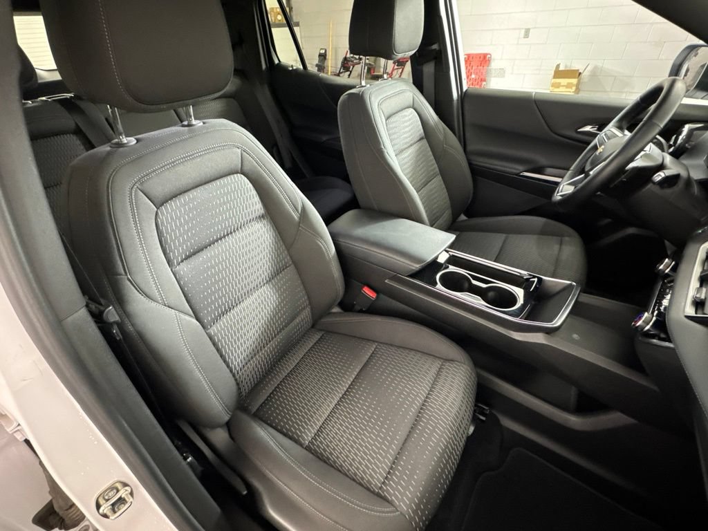 Certified 2025 Chevrolet Equinox LT AWD/4WD image 44