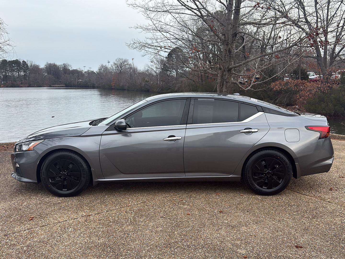 Used 2019 Nissan Altima 2.5 S image 10