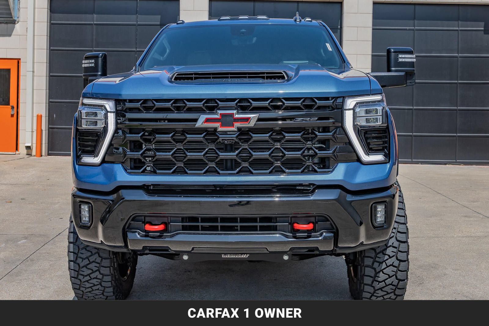 Used 2024 Chevrolet Silverado 2500 ZR2 w/ Technology Package AWD/4WD image 4