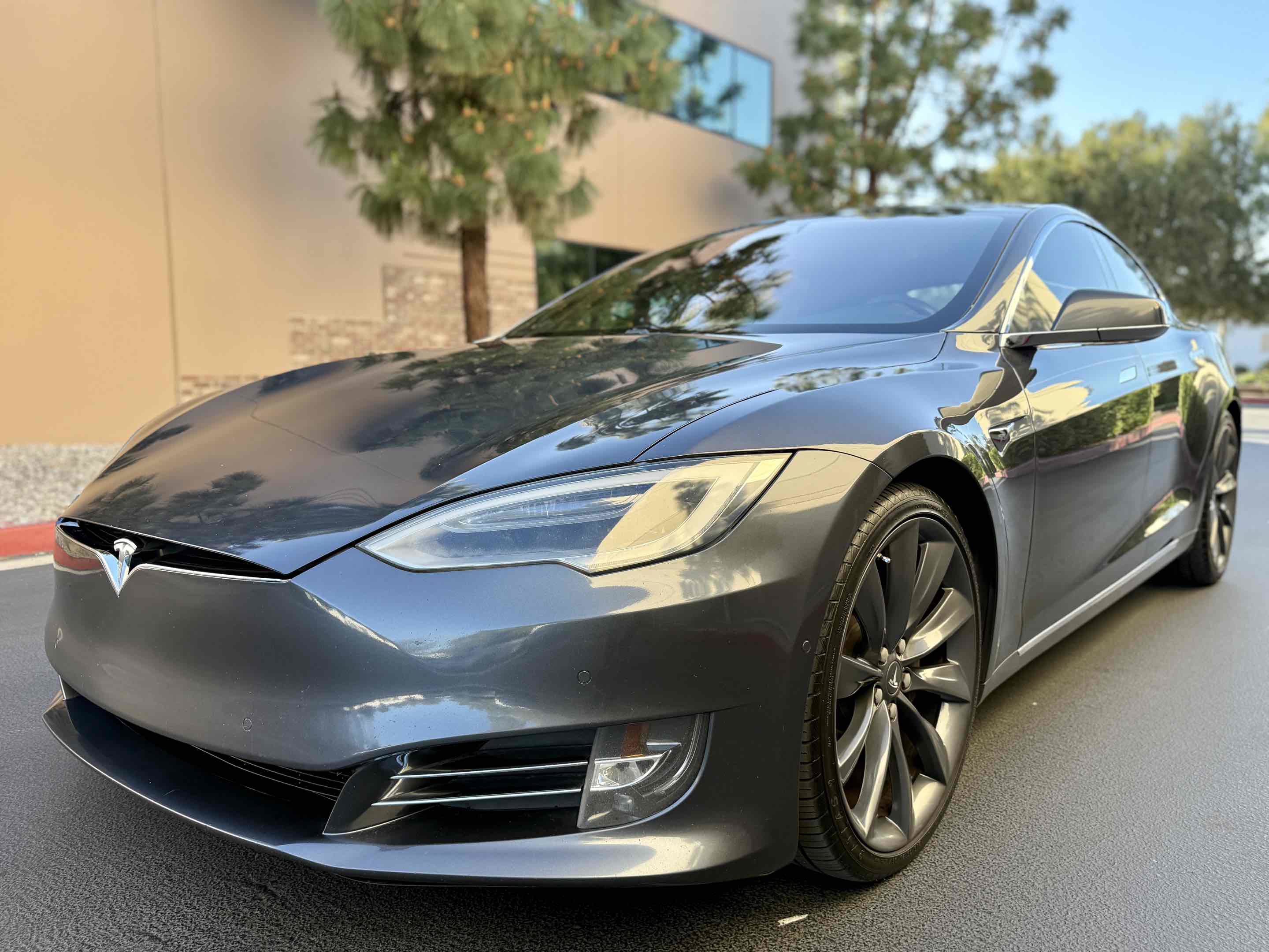 Used 2017 Tesla Model S 75 RWD image 13