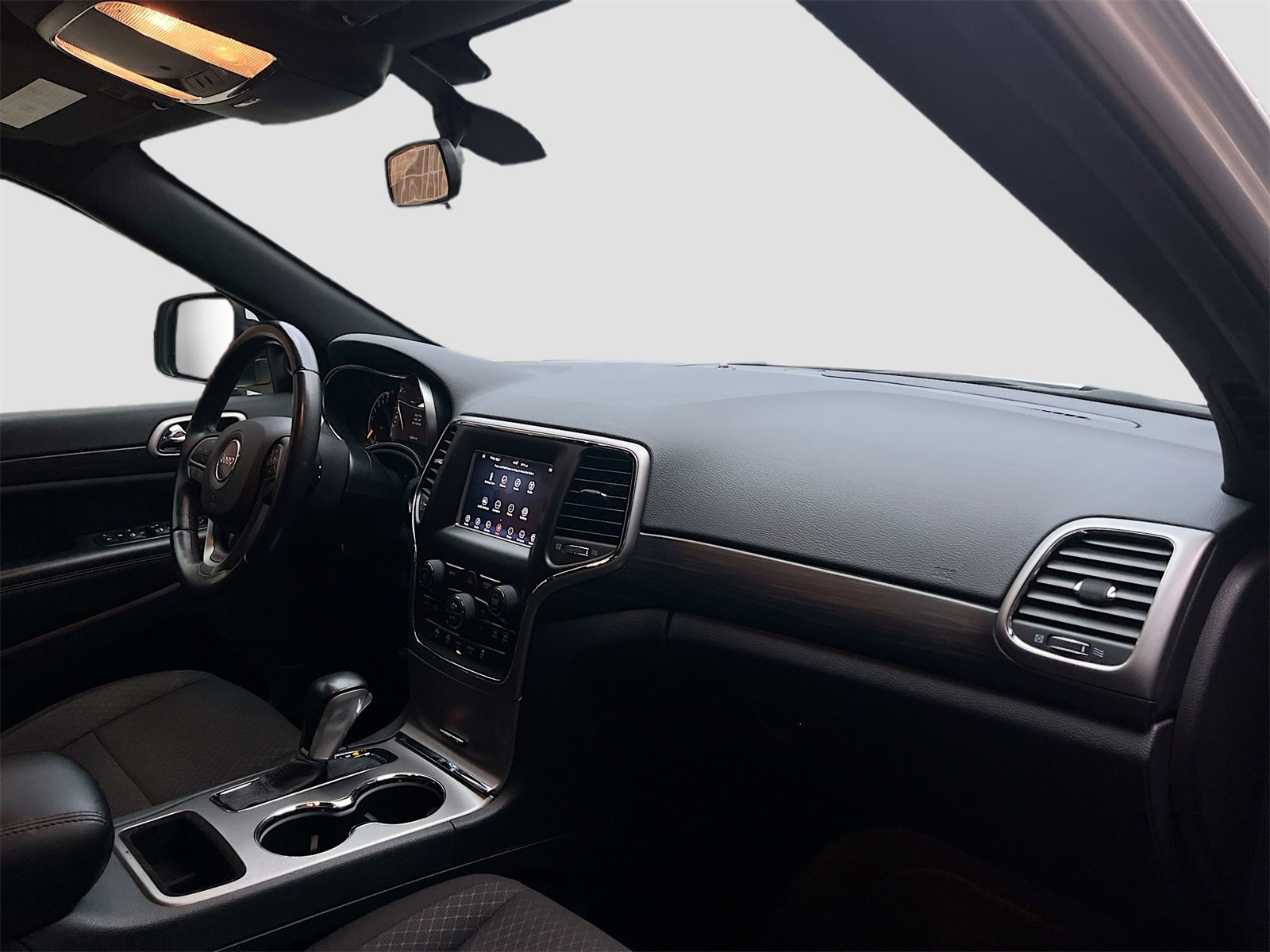 Used 2019 Jeep Grand Cherokee Laredo image 27