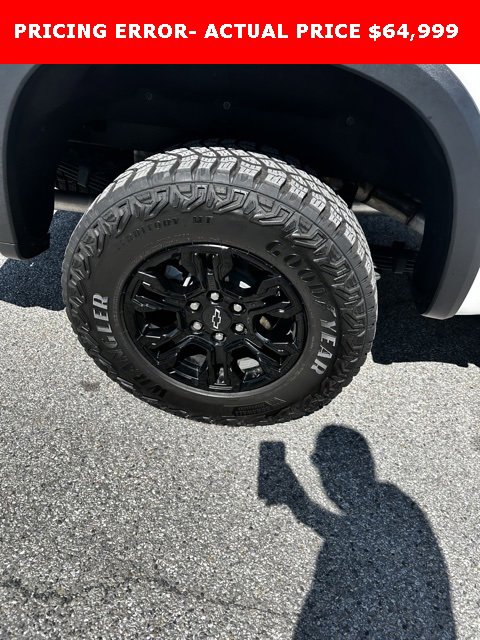 Used 2025 Chevrolet Silverado 1500 ZR2 w/ Technology Package image 10