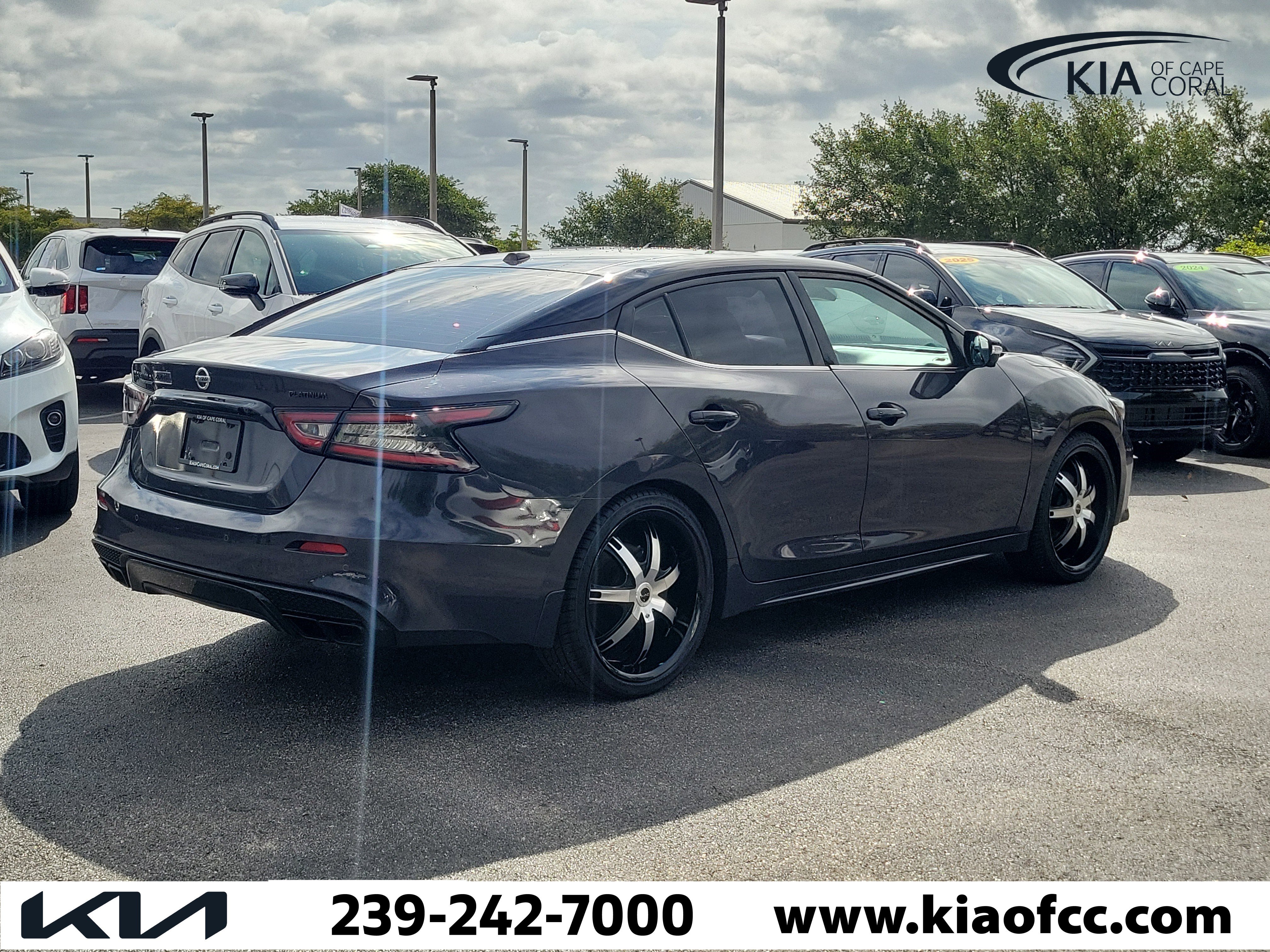 Used 2021 Nissan Maxima Platinum w/ 40th Anniversary Package FWD image 6