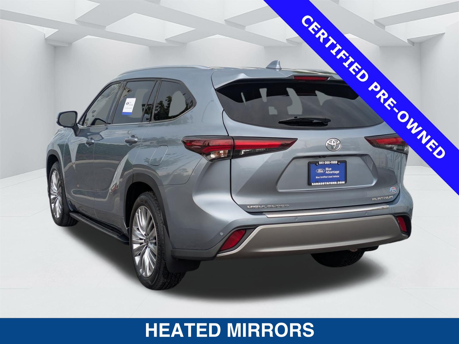 Used 2024 Toyota Highlander Platinum FWD image 7