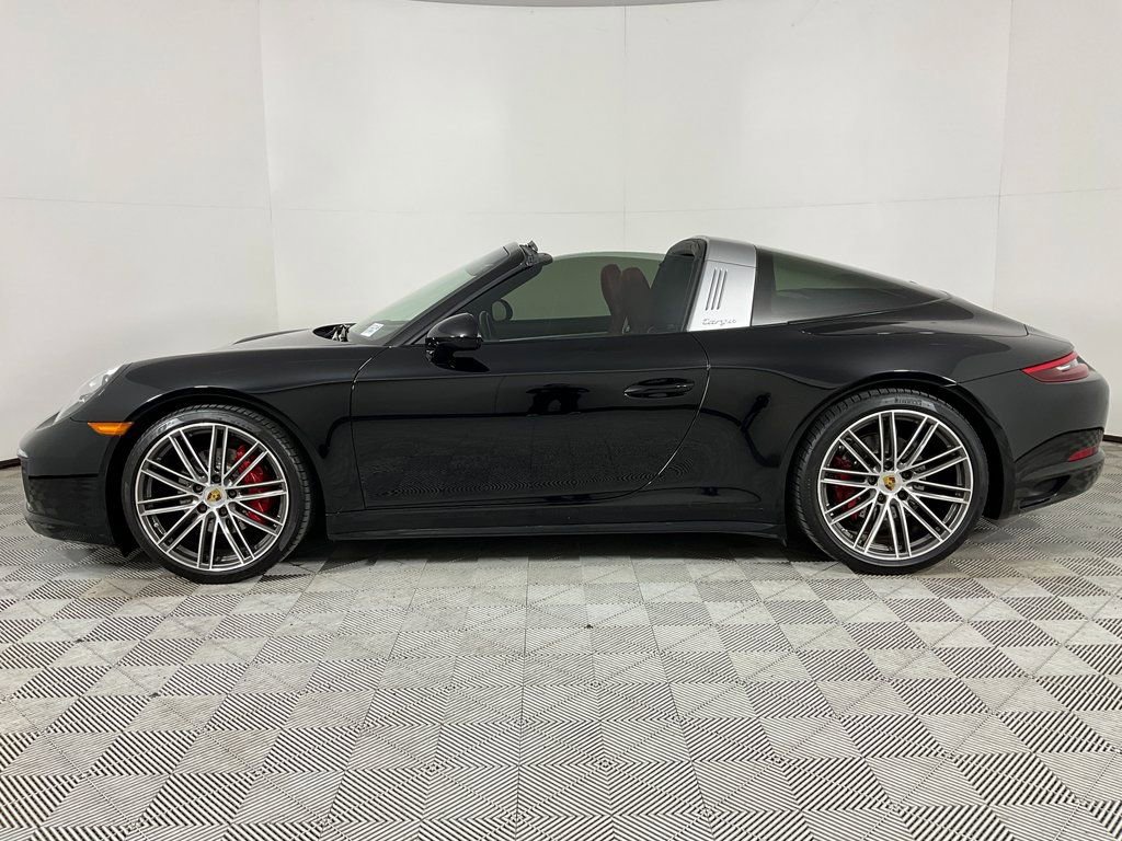 Used 2019 Porsche 911 Targa 4 AWD/4WD image 2