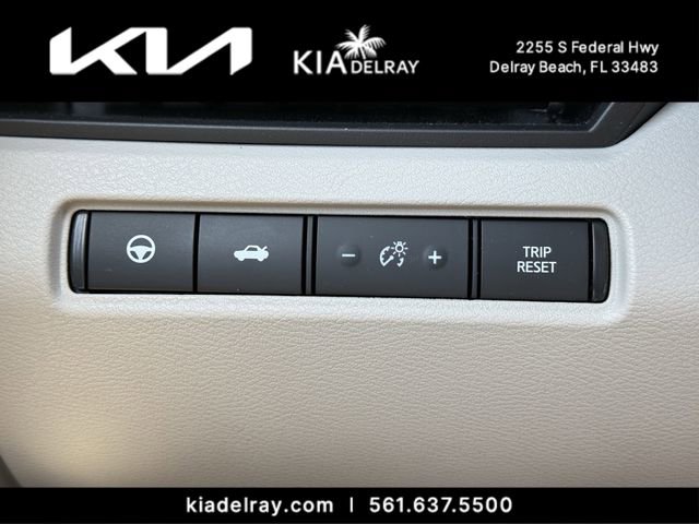 Used 2024 Nissan Altima 2.5 SV w/ SV Premium Package FWD image 28