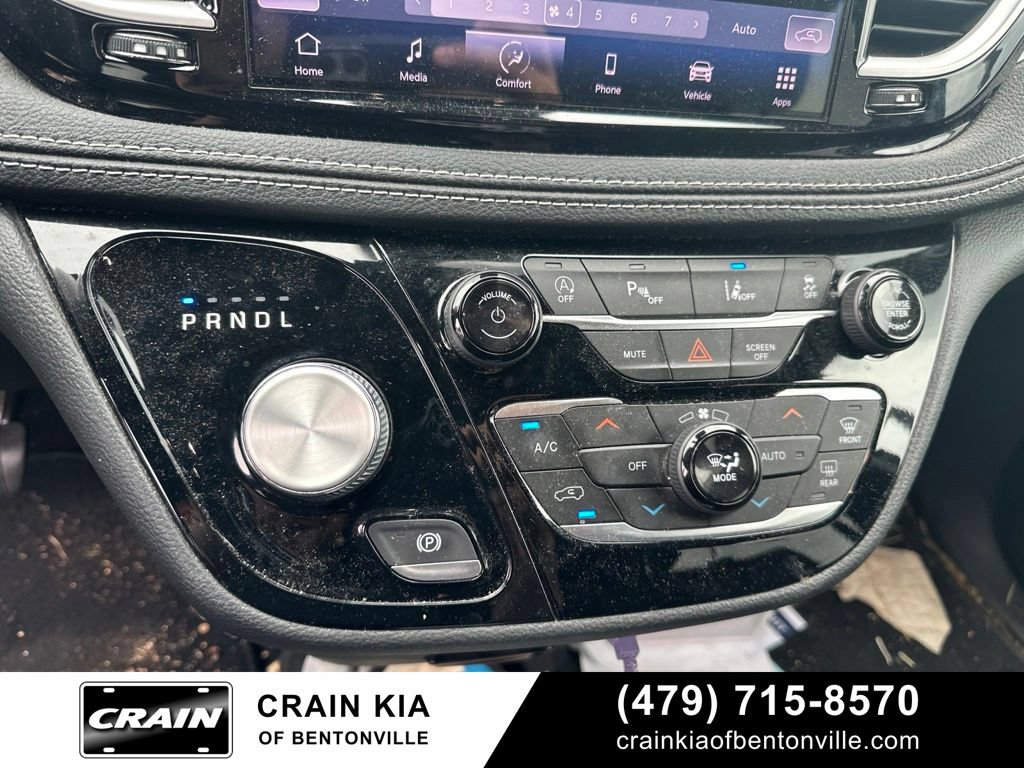 Used 2021 Chrysler Pacifica Touring w/ S Appearance Package FWD image 23