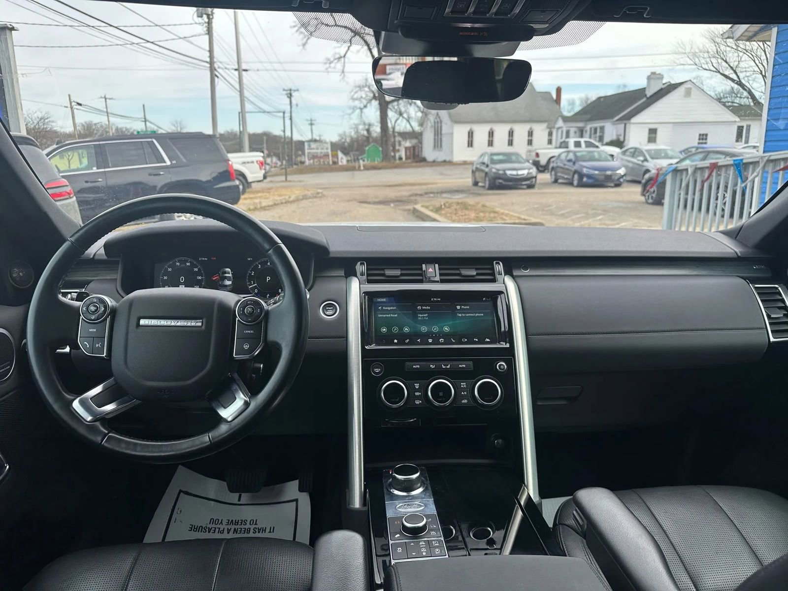 Used 2018 Land Rover Discovery HSE image 21