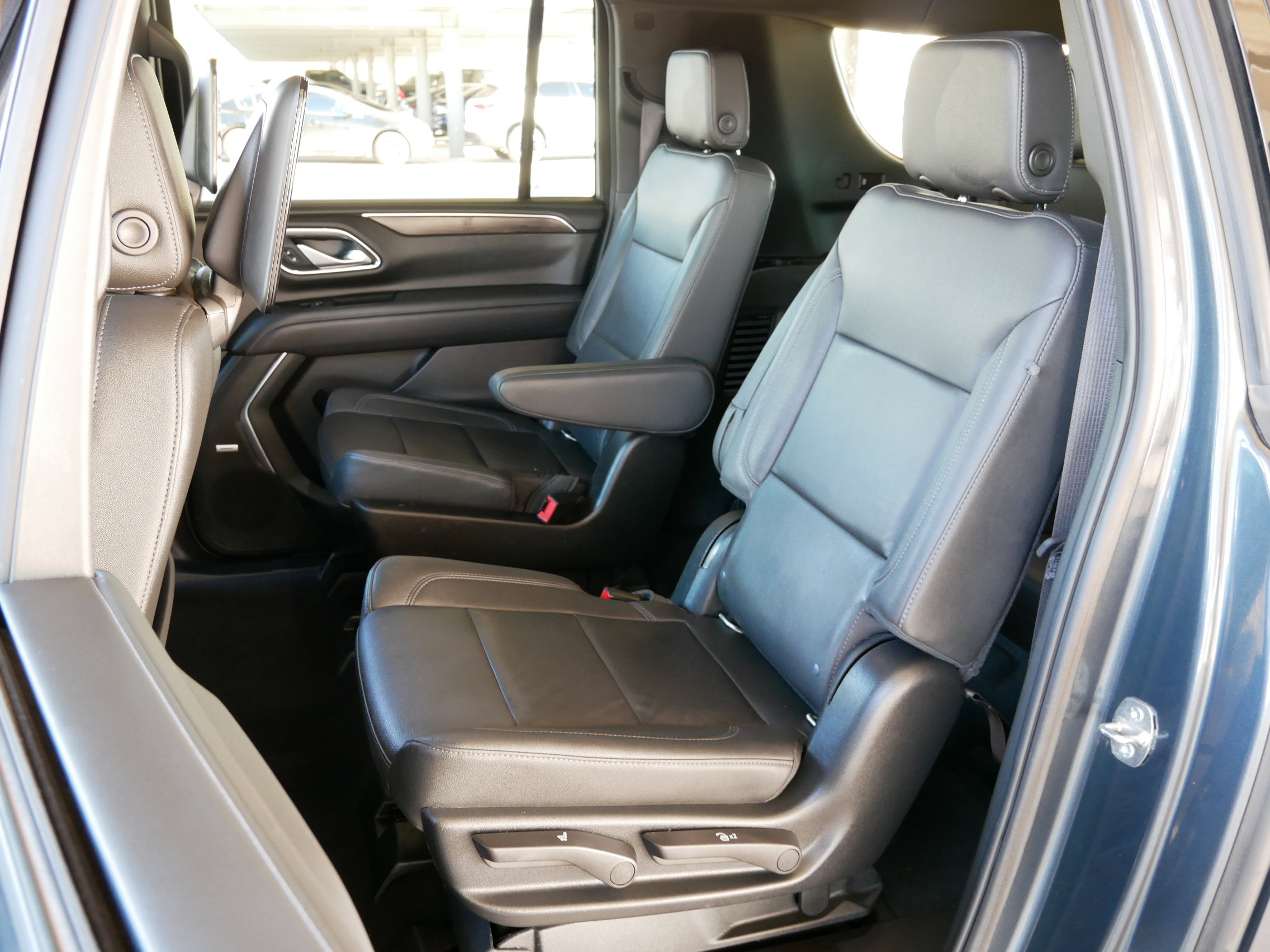 Used 2021 Chevrolet Suburban Z71 w/ Rear Media and Nav Package image 20