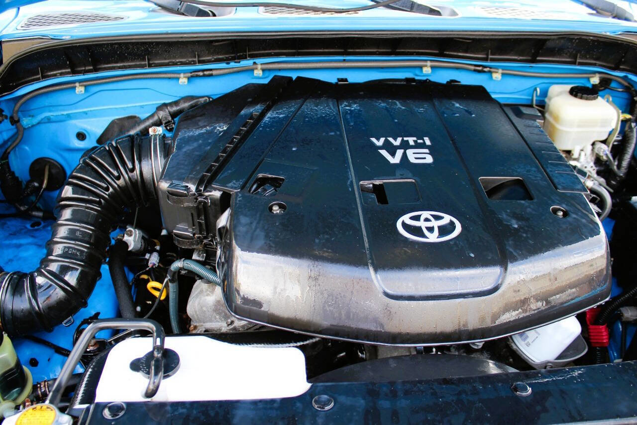 Used 2007 Toyota FJ Cruiser 4WD image 16