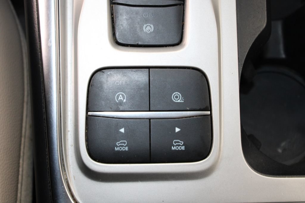 Used 2021 Ford Explorer Limited w/ Equipment Group 301A RWD image 45