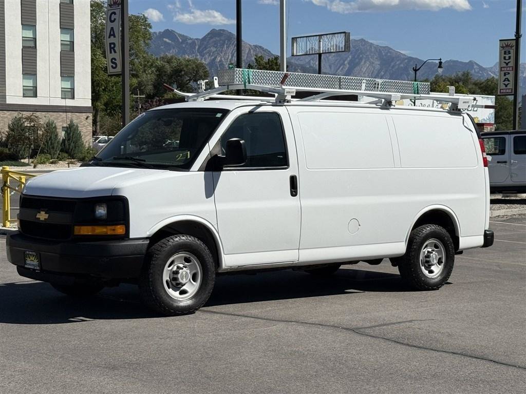 Used 2015 Chevrolet Express 2500 RWD image 3