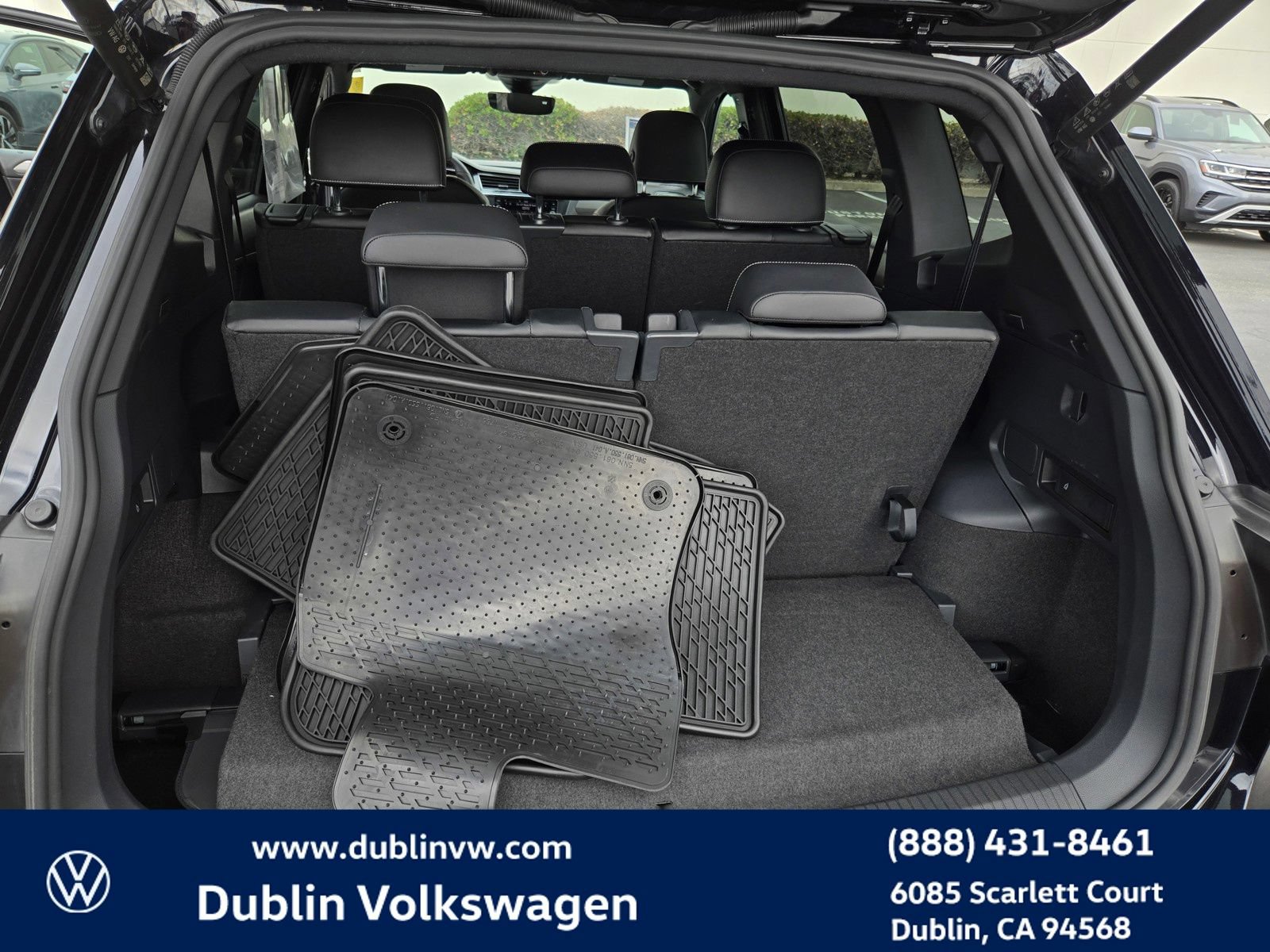 Used 2022 Volkswagen Tiguan SE R-Line FWD image 24