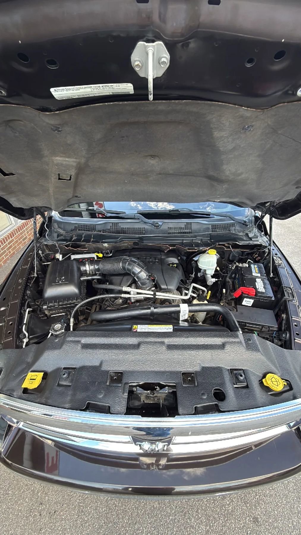 Used 2011 RAM 1500 Laramie image 31