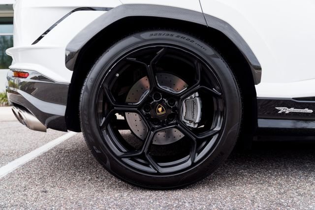 Used 2024 Lamborghini Urus Performante image 19