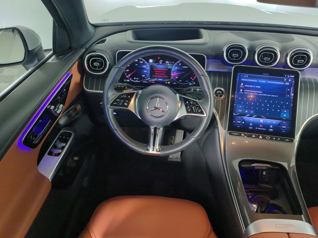 Used 2024 Mercedes-Benz GLC 300 4MATIC image 18