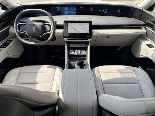 New 2026 Lincoln Nautilus Premier AWD/4WD image 16