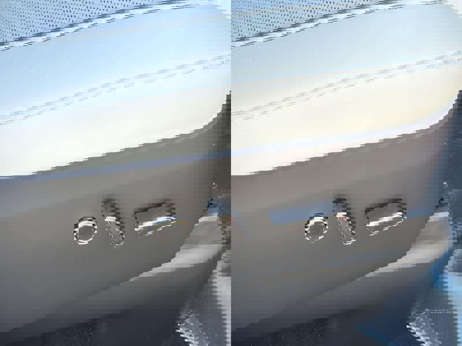 Used 2023 Tesla Model X Plaid image 37