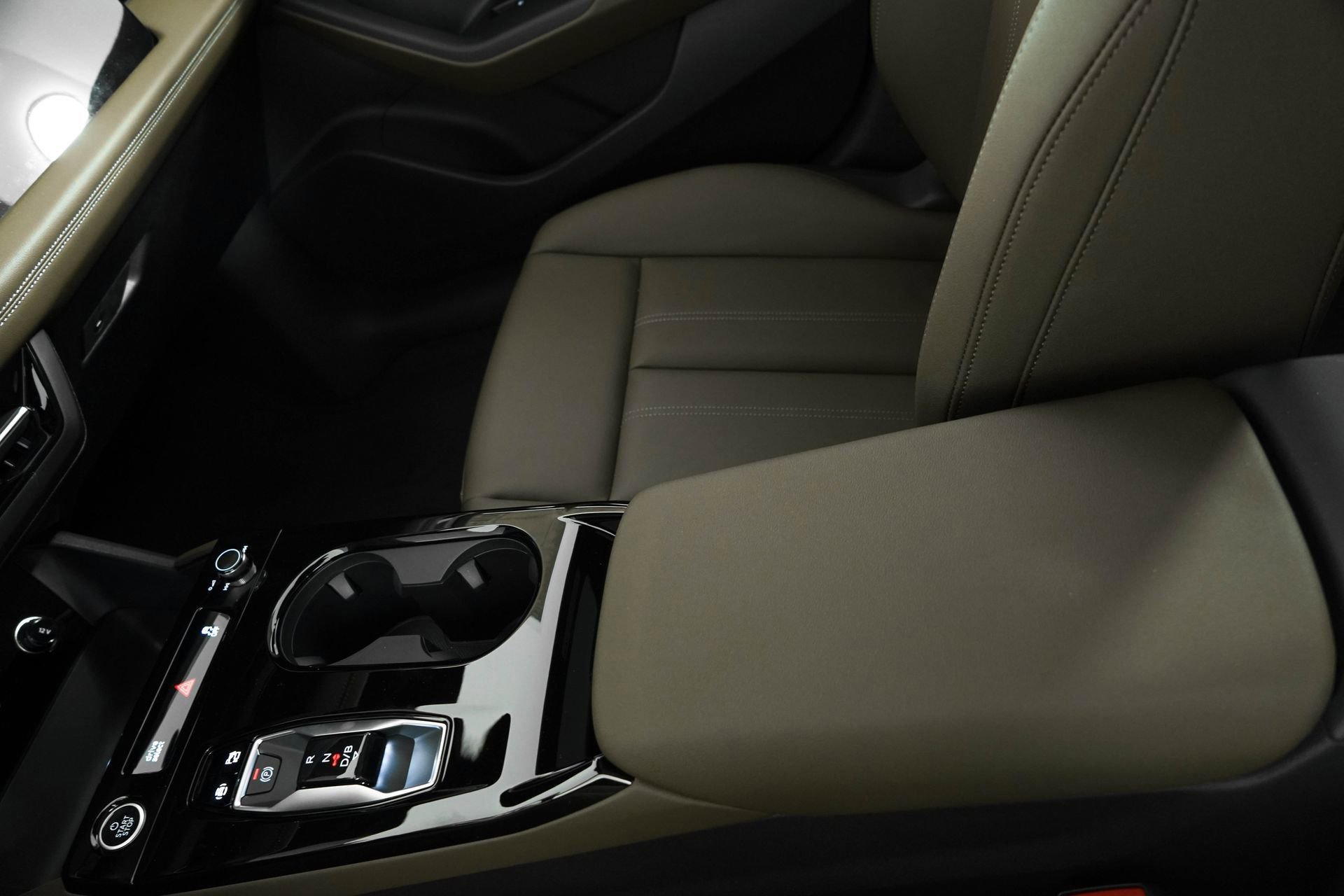 New 2025 Audi A6 e-tron Premium image 21