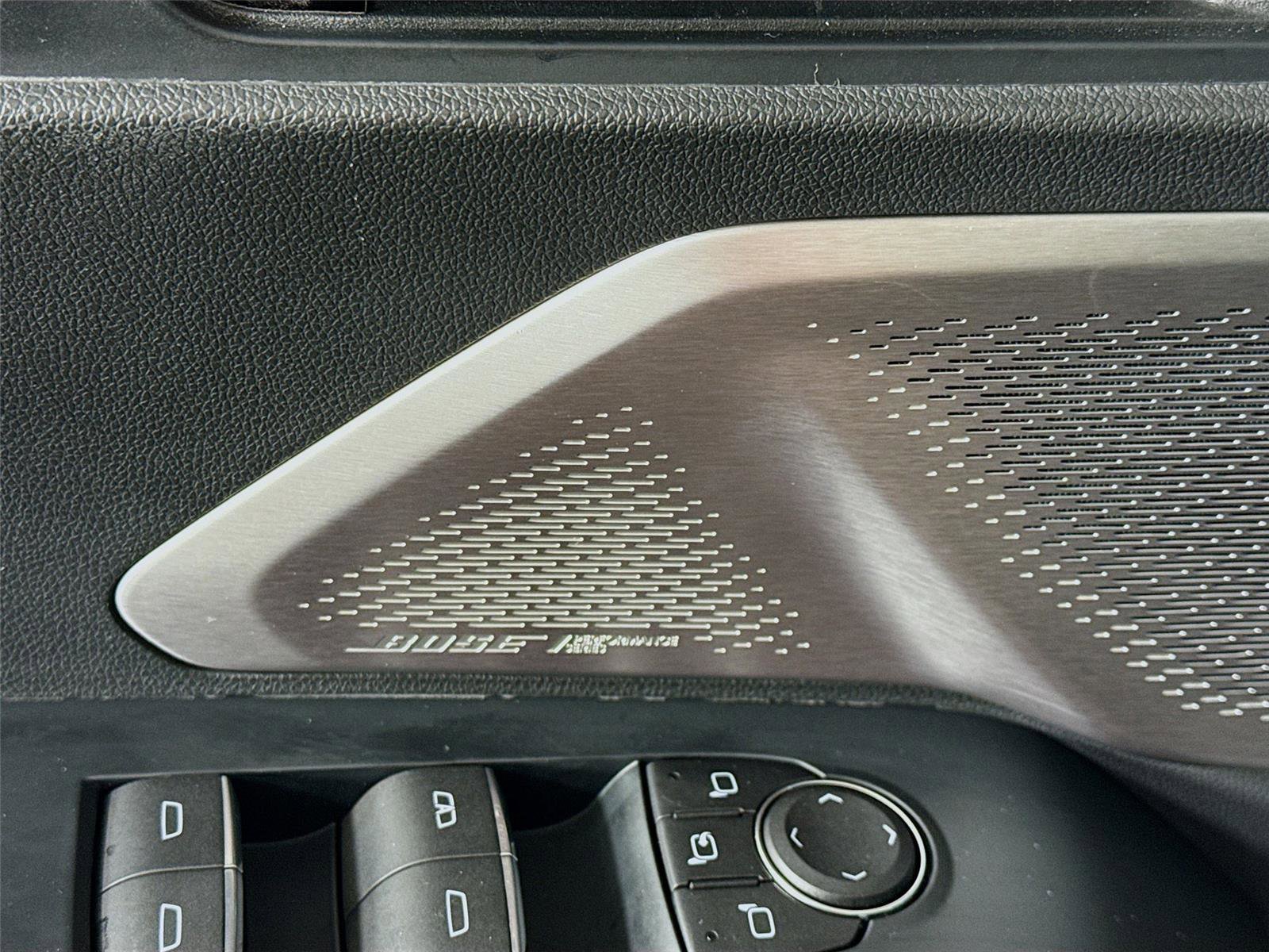 Used 2025 GMC Acadia Denali w/ Super Cruise Package image 13