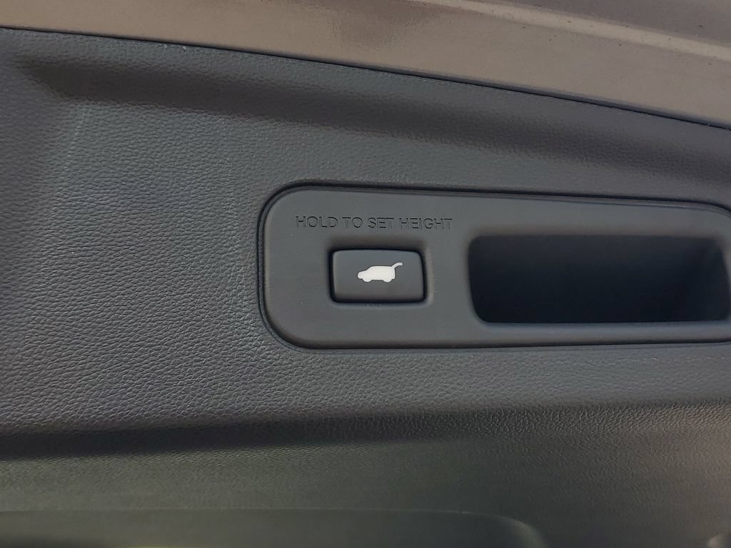 Certified 2026 Acura MDX FWD image 10