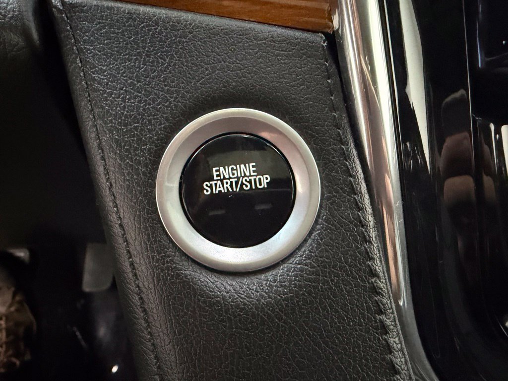 Used 2017 Cadillac Escalade ESV Luxury AWD/4WD image 24