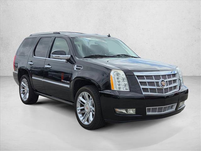 Used 2013 Cadillac Escalade Platinum AWD/4WD image 3