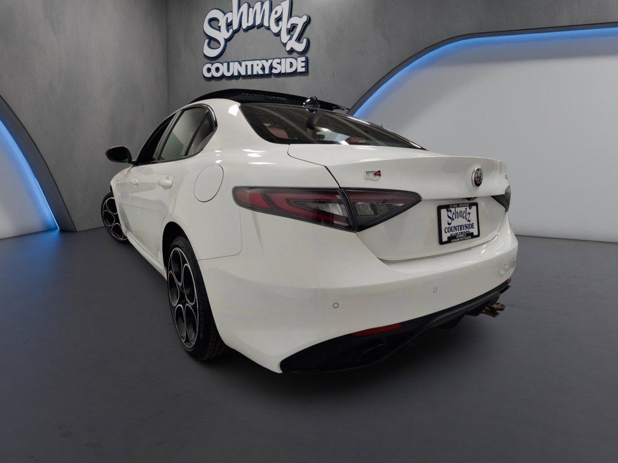 New 2025 Alfa Romeo Giulia AWD w/ Veloce Package AWD image 10