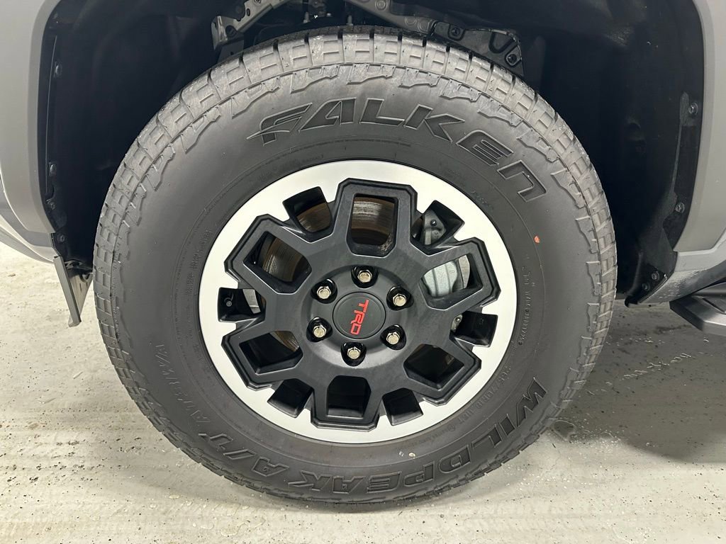 Used 2025 Toyota 4Runner TRD Off-Road image 61