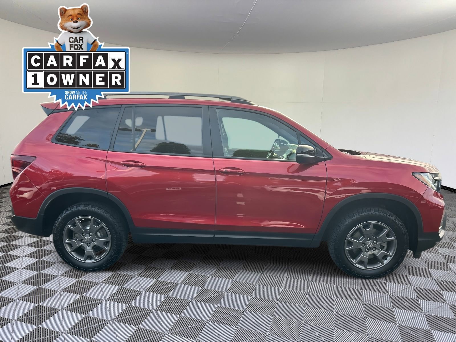 Certified 2024 Honda Passport TrailSport image 2