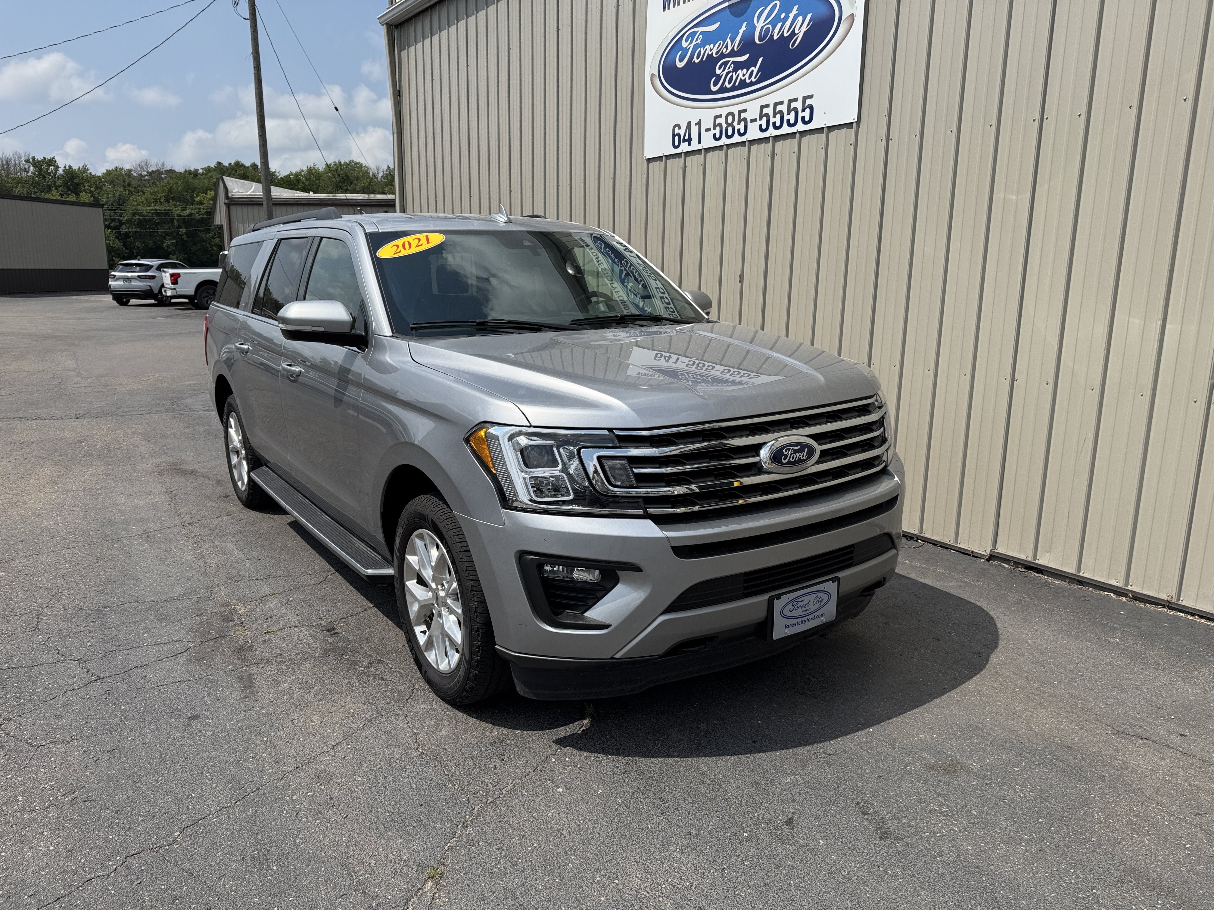 Used 2021 Ford Expedition Max XLT AWD/4WD image 5